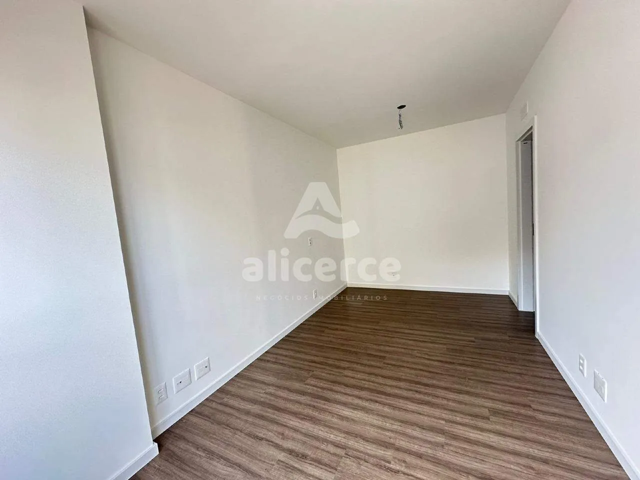 Imagem Apartamento Duplex à venda com 2 quartos 1 suíte, 111,55m² em Canto Florianópolis