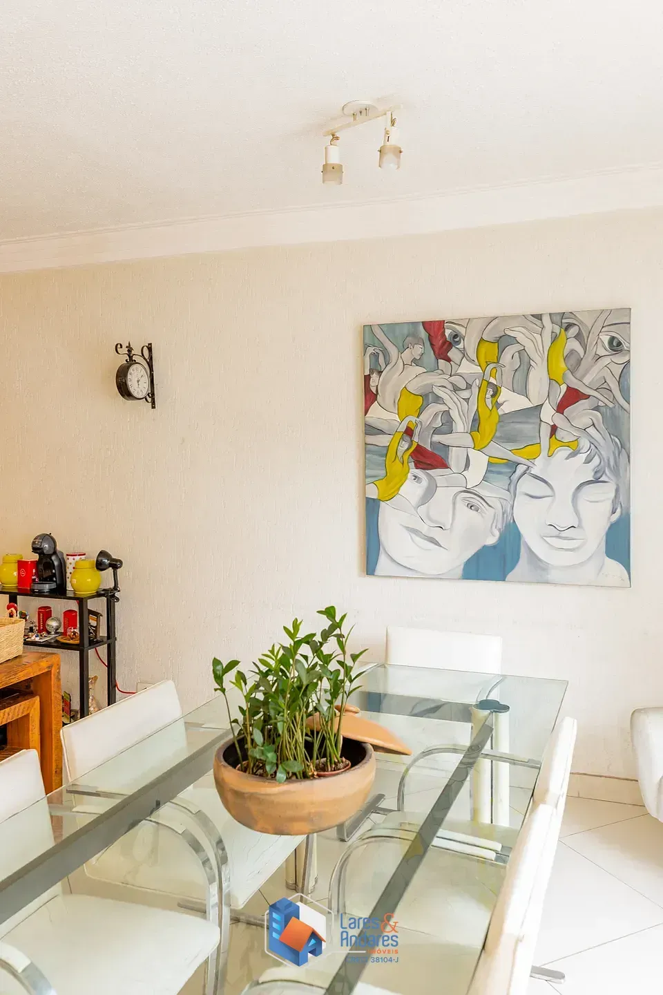 Imagem Casa para venda em Mirandópolis com 4 quartos, sendo 2 suítes, 214m²