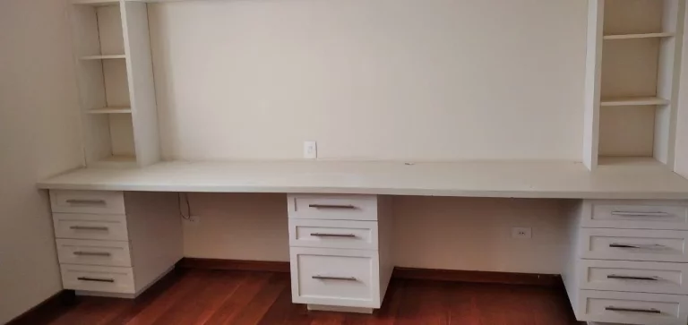 Imagem Excelente apartamento no centro da cidade, com ampla varanda e vista privilegiada, com sala 03 ambie...