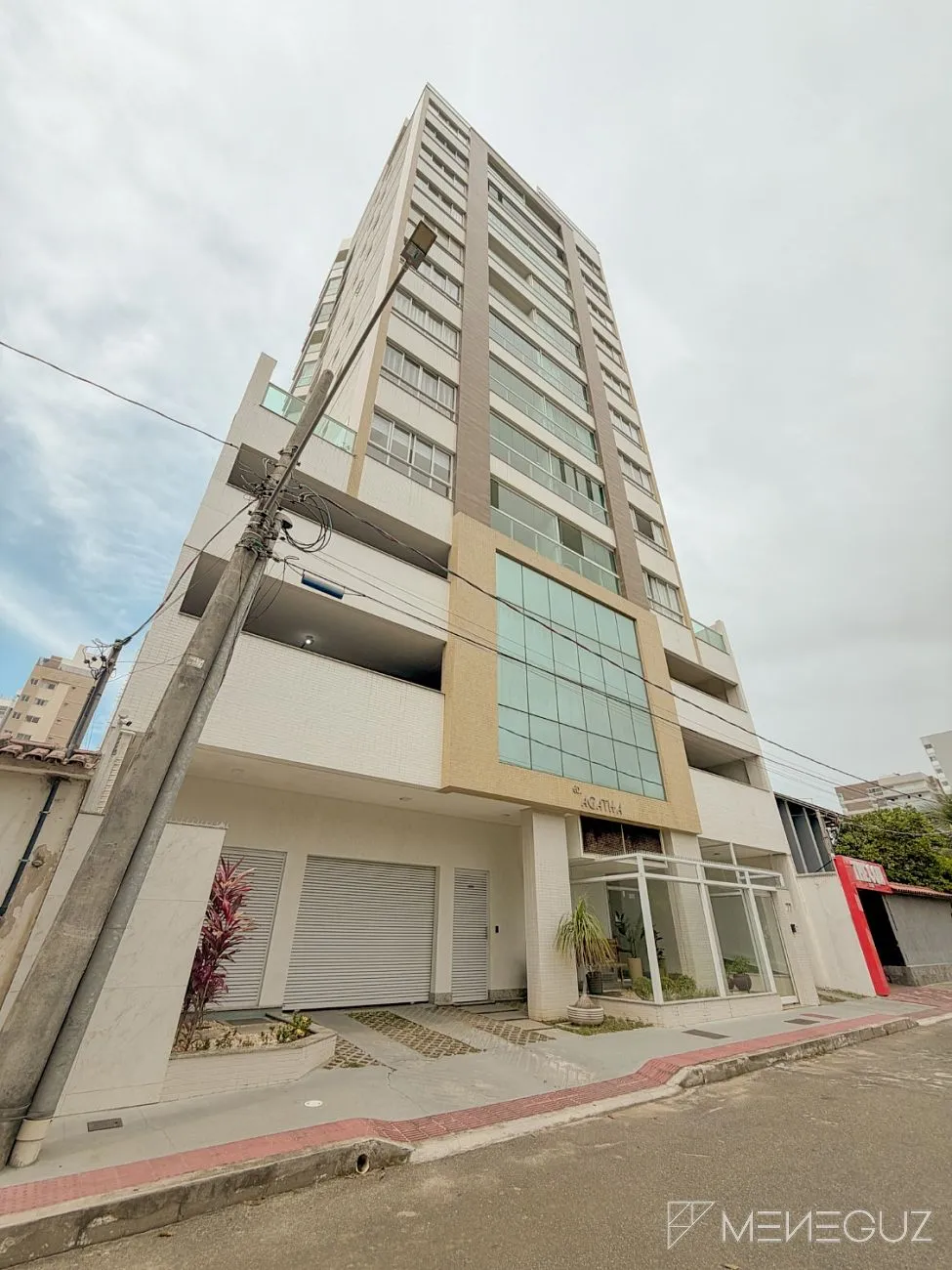 Apartamento quarto e sala a venda na Praia do Morro, em prédio novo, com lazer