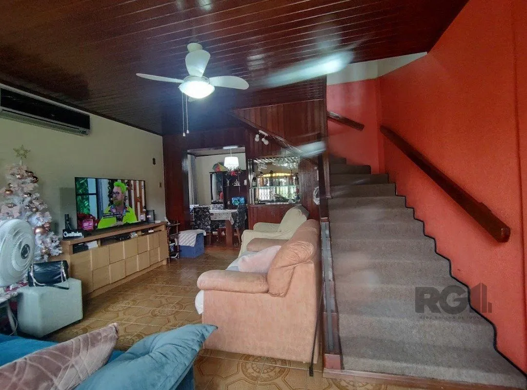 Imagem Casa para venda com 3 dormitórios no bairro Tristeza