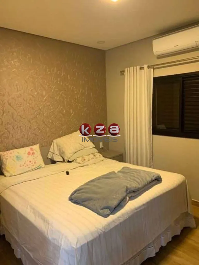 Imagem Casa para venda no Condomínio Portal do Jequitibá em Valinhos-SP: 3 quartos, 3 suítes, 1 sala, 4 banheiros, 2 vagas de garagem, 180 m².