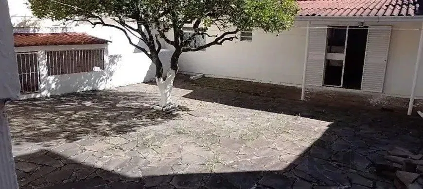 Imagem Casa 169m² - 2 dormitórios, 2 vagas no bairro Cavalhada