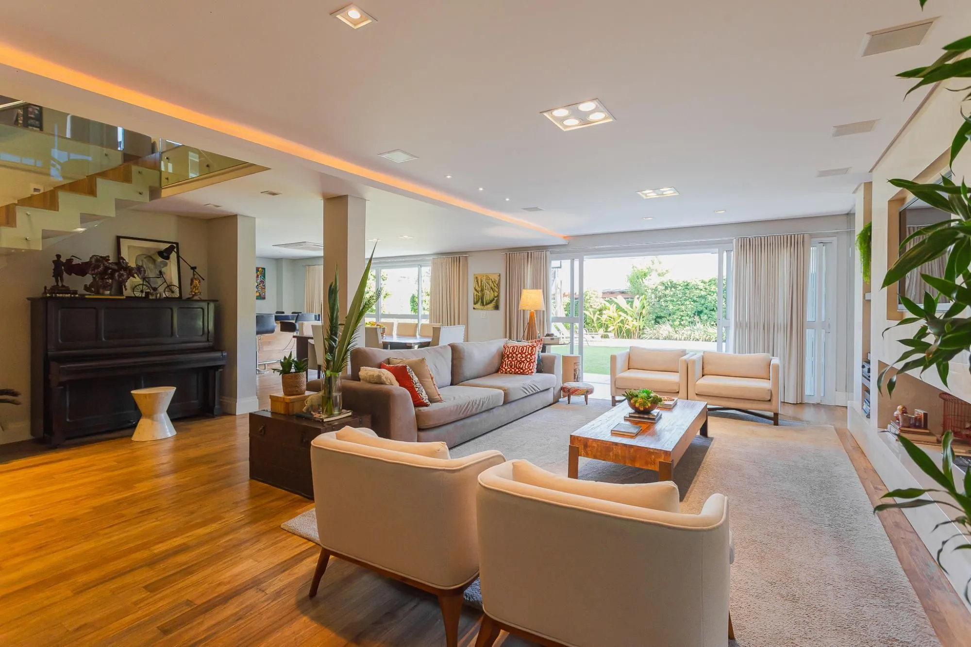 Imagem CONDOMINIO ATMOSFERA - CASA MOBILIADA DE 4 SUÍTES COM 4 VAGAS