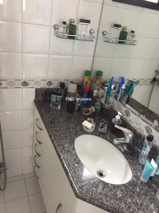 Imagem Apartamento à venda na Vila Andrade, São Paulo-SP: 3 quartos, 1 suíte, 3 salas, 3 banheiros, 2 vagas e 200m² de área.