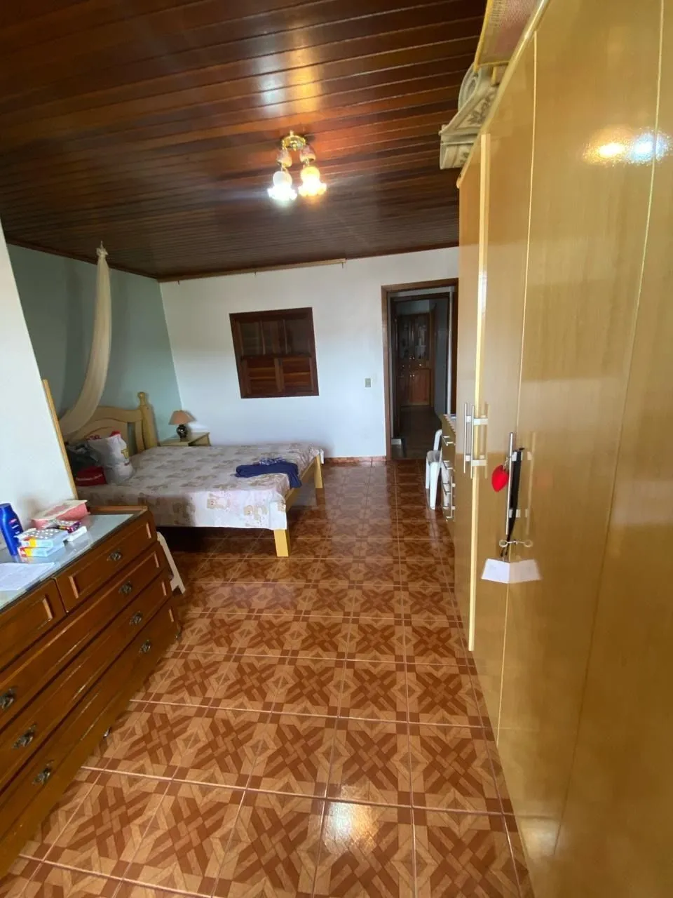 Imagem Ótima casa de dois pavimentos localizada no Bairro Restinga