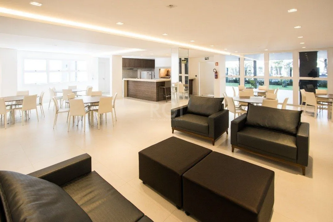 Imagem **Apartamento de 3 Quartos com 2 Suítes e 2 Vagas de Garagem na Tristeza, Porto Alegre, RS**