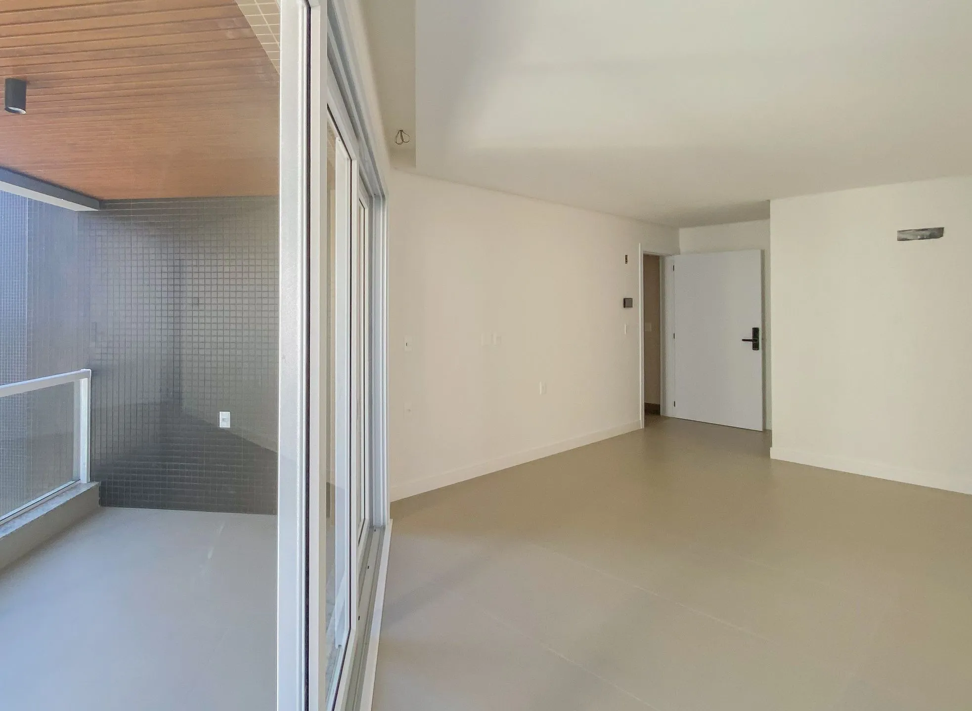 Imagem Apartamento à venda em Torres, Predial, com 2 quartos, 100.44m2