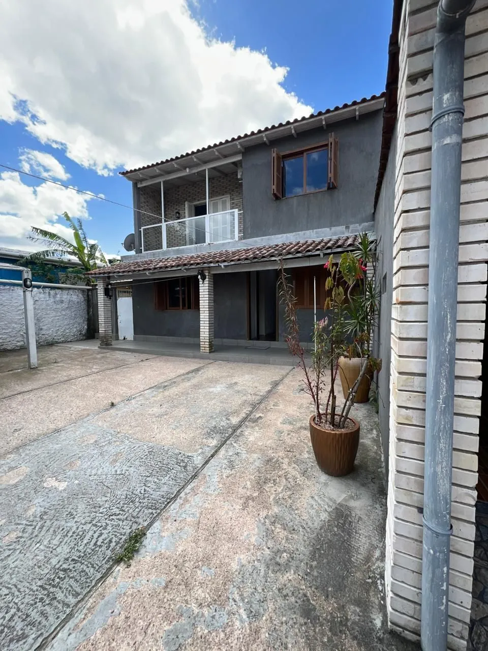 Imagem Ampla casa no Bairro Restinga 4 Dormitórios sendo um suíte