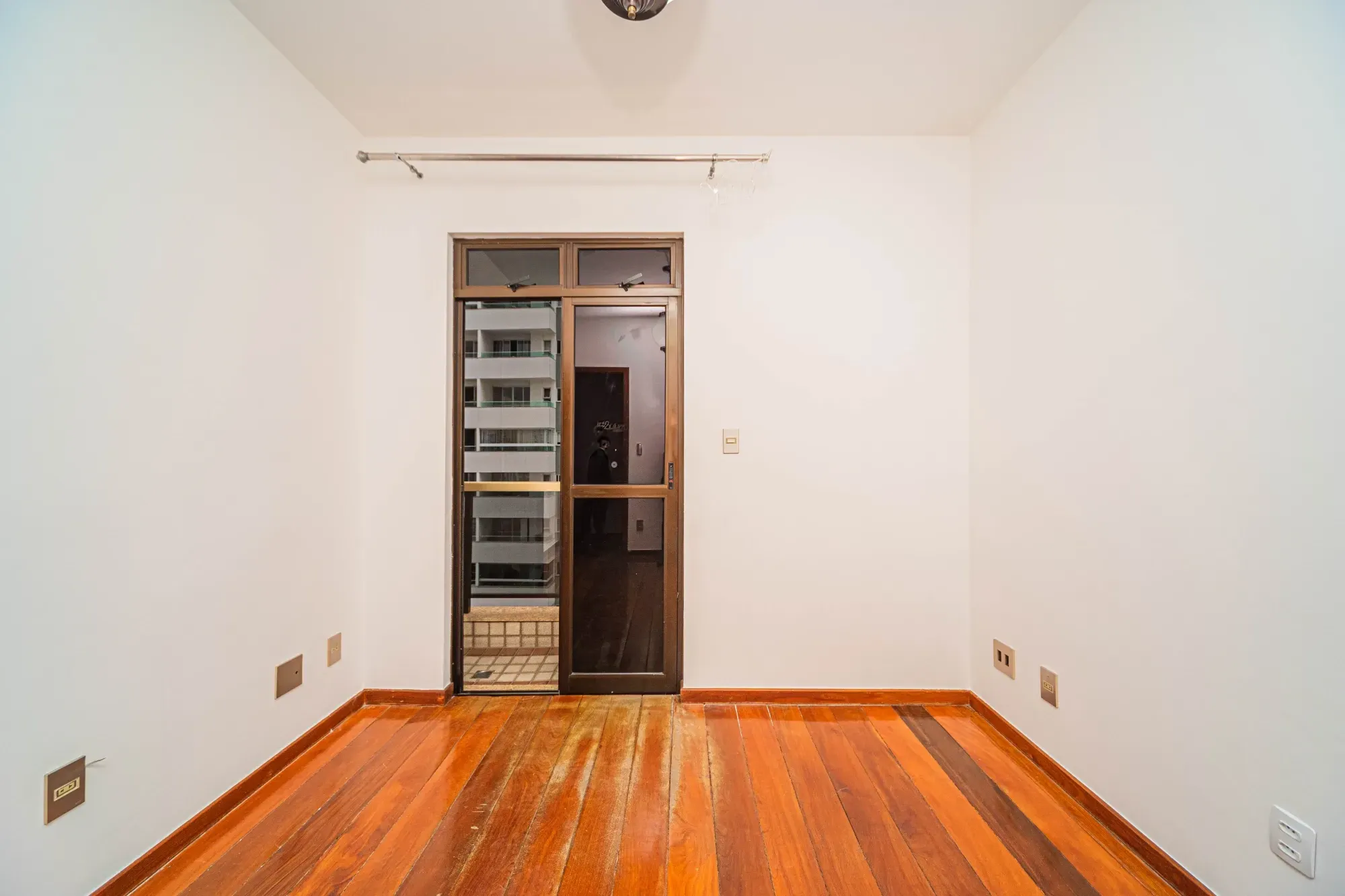Imagem Apartamento com 3 Quartos à Venda, 150 m² em Centro - Juiz de Fora