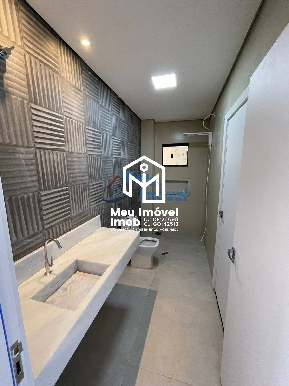 Imagem Casa 4 Quartos 4 suítes Alto Padrão 2 Vagas 260m² Arniqueira