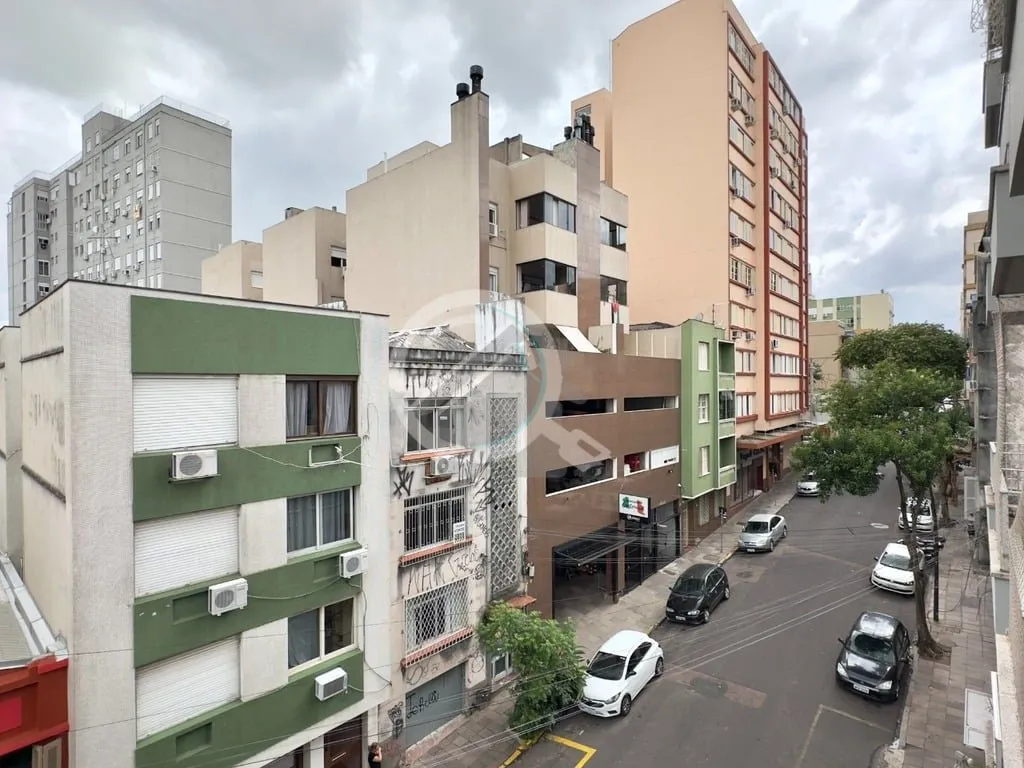 Imagem Apartamento de 80m², 3 dormitórios, sendo 1 com sacada, peças ampla, living para 2 ambientes, coz...