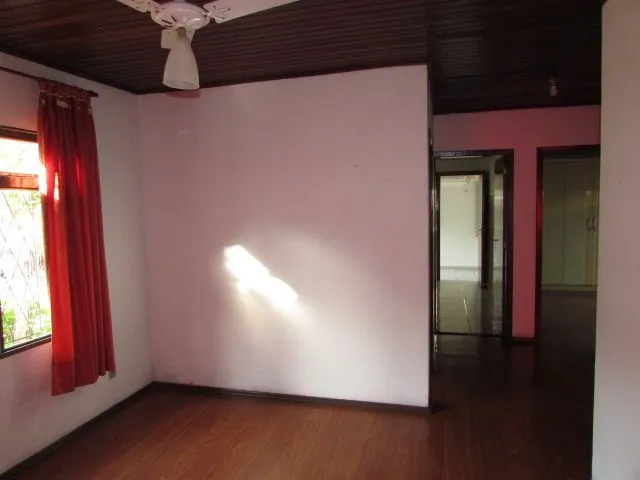 Imagem Casa térrea, com 3 dormitórios, 1 suíte, no bairro Nonoai.
