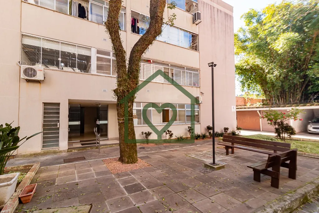Imagem Apartamento térreo, reformado, de 70m² com 2 dormitórios, 1 banheiro, cozinha, lavanderia individ...