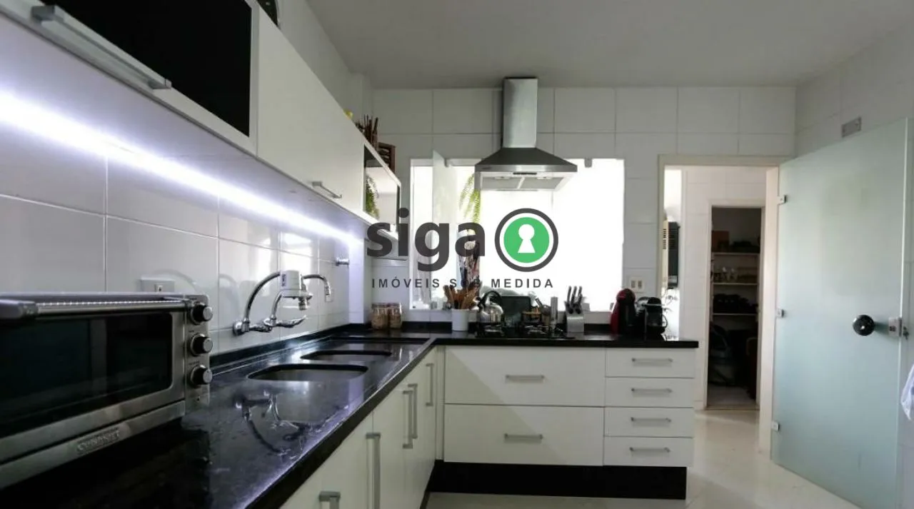 Imagem Apartamento Real Parque, 3 dorm, 3 suítes, 4 vagas, 220m².