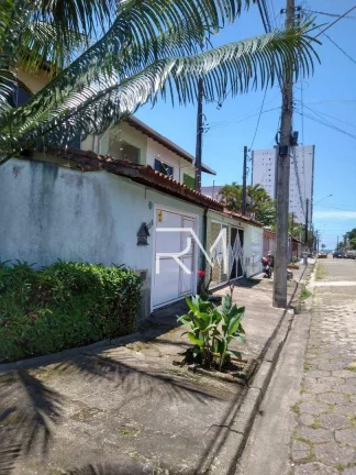 Imagem Sobrado com 2 dormitórios à venda, 82 m por R$ 360.000,00 - Vila Anhanguera - Mongaguá/SP