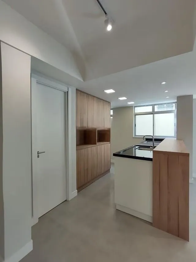 Imagem Apartamento com 99m², localizado no bairro Petrópolis em Porto Alegre/RS.