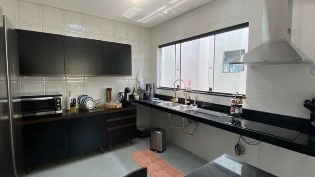 Imagem Sobrado com Salão Comercial no Jardim Santa Cecília.