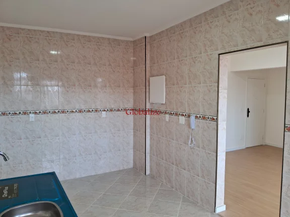 Imagem Lindo apartamento bem espaçoso em Santos na melhor localização do bairro do Estuário com 2 dormitórios e todo reformado à venda por R$ 375.000,00