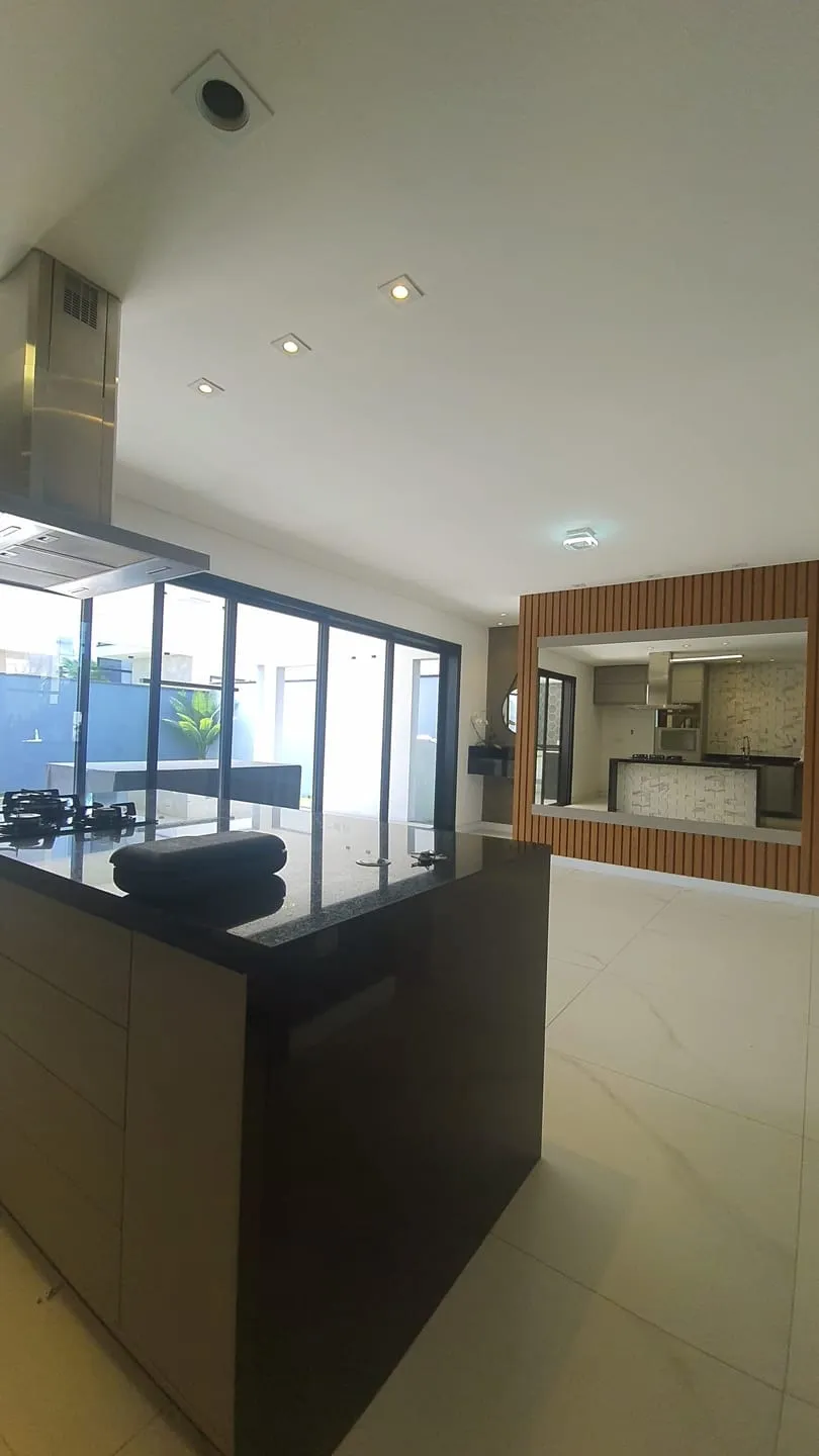 Imagem Casa à venda 3 Quartos, 2 Suites, 2 Vagas, 300M², Piracangaguá, Taubaté - SP | Condomínio Ouroville