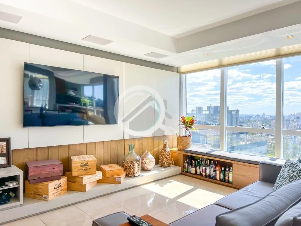 Imagem Apartamento semi mobiliado parte alta do bairro com vista! São 3 suítes todas com piso aquecidos (...