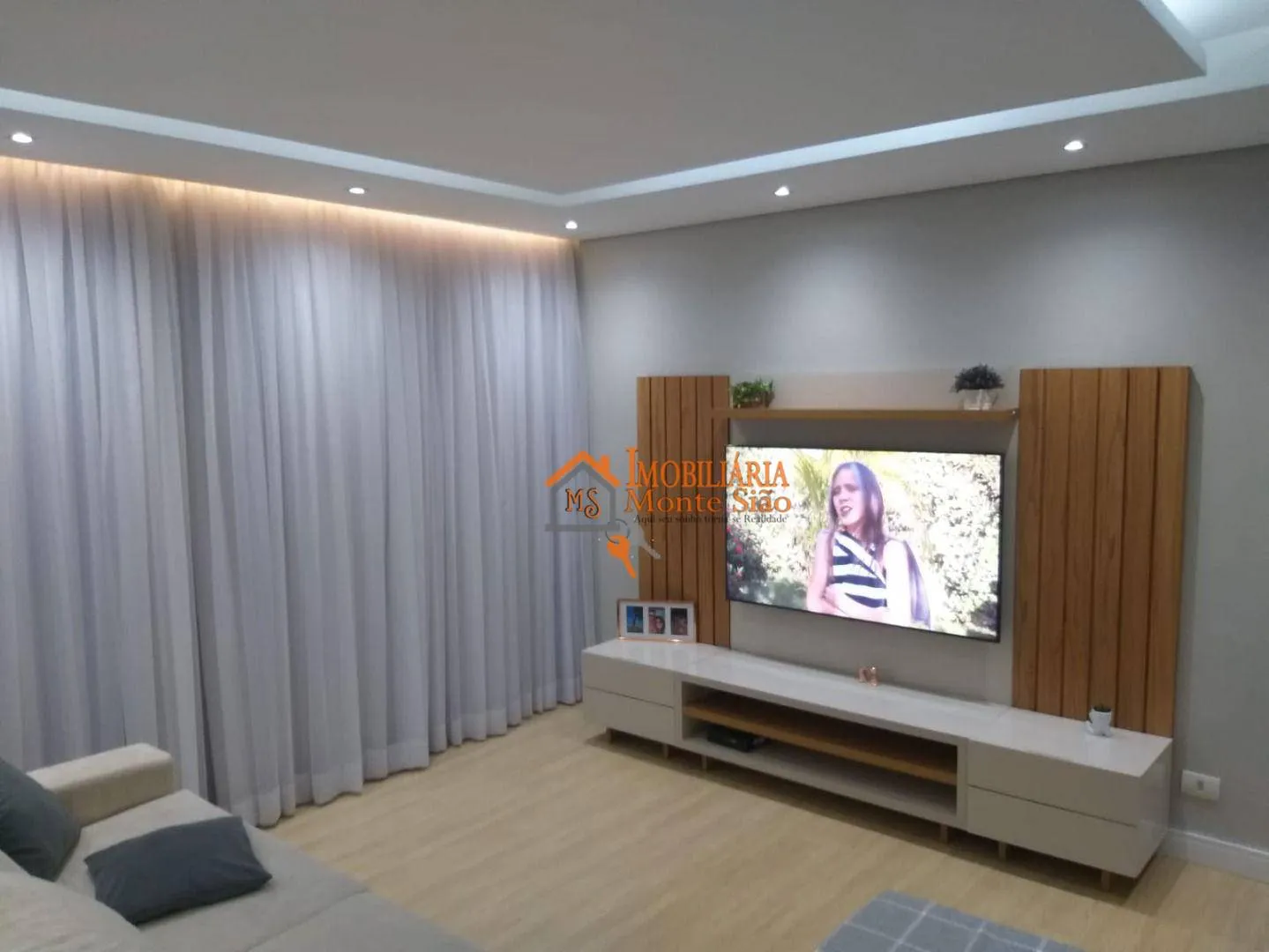 Imagem Casa com 3 dormitórios à venda por R$ 750.000,00 - Vila Rio de Janeiro - Guarulhos/SP