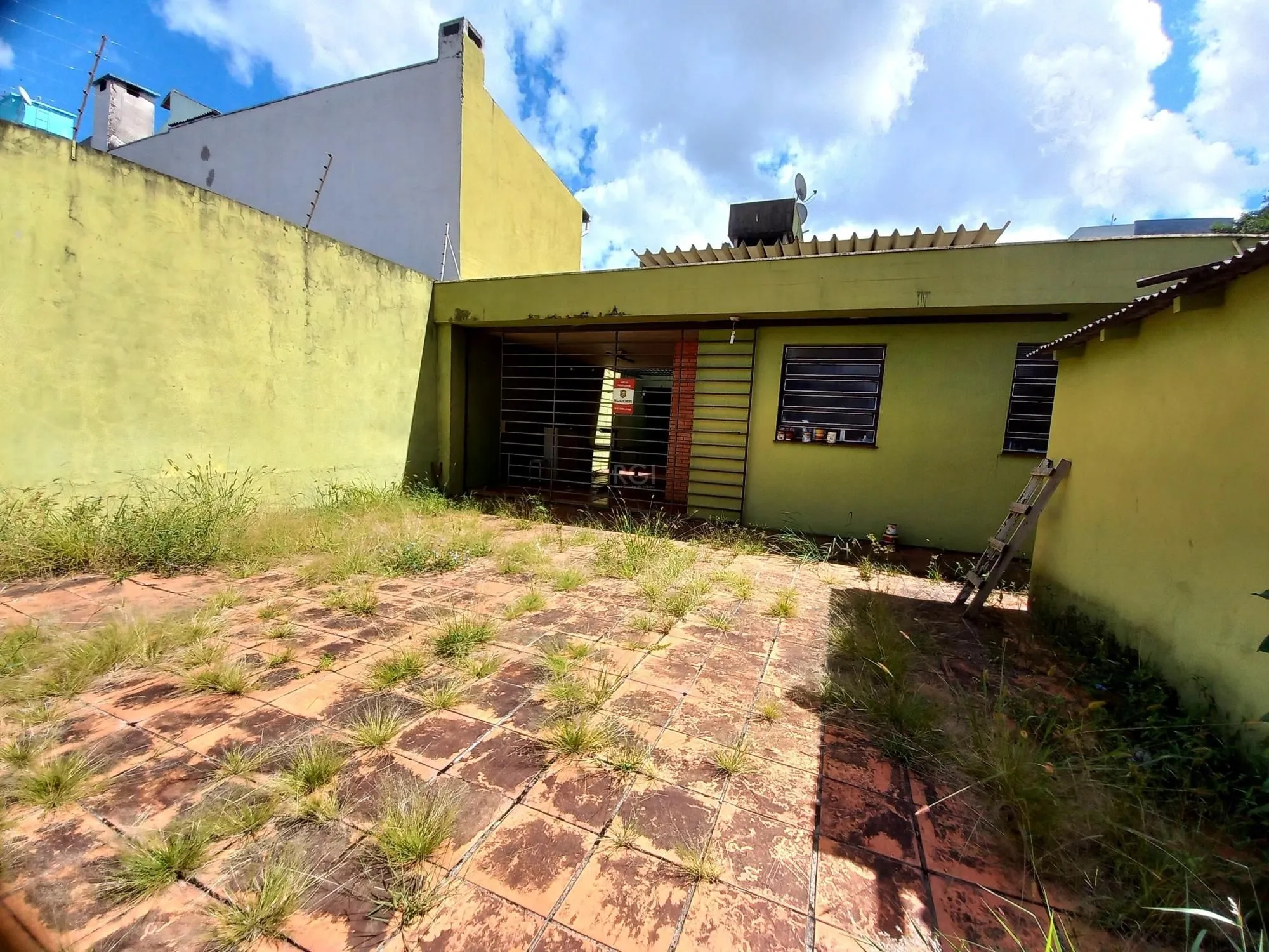 Imagem Casa para Venda - 300m², 4 dormitórios, sendo 1 suites, 2 vagas - Santana