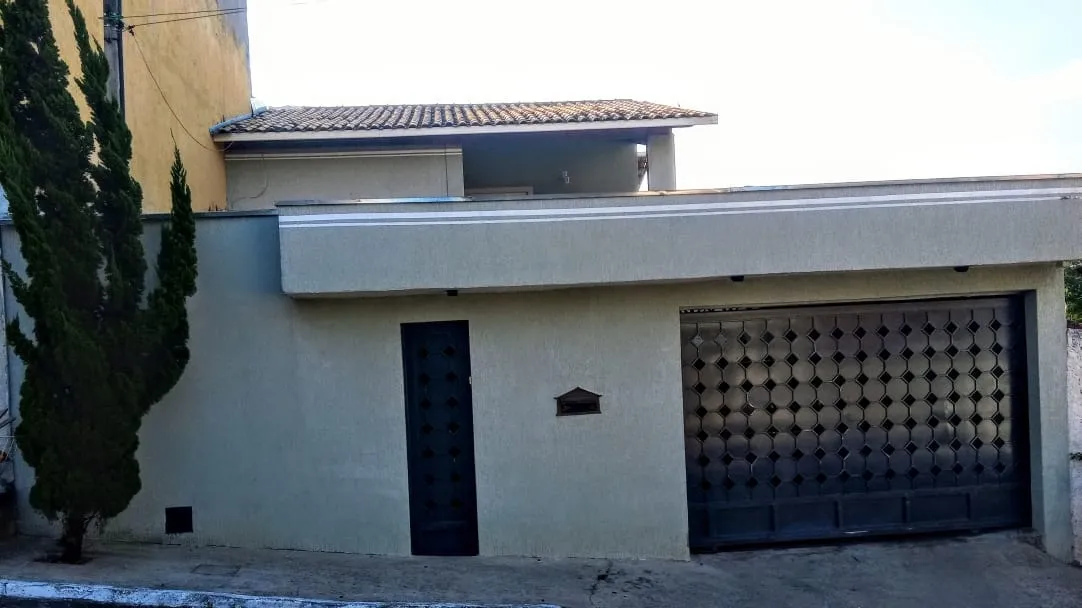Foto do imóvel Casa à venda 3 Quartos, 1 Suite, 3 Vagas, 270M², Vila Santa Isabel, Taubaté - SP
