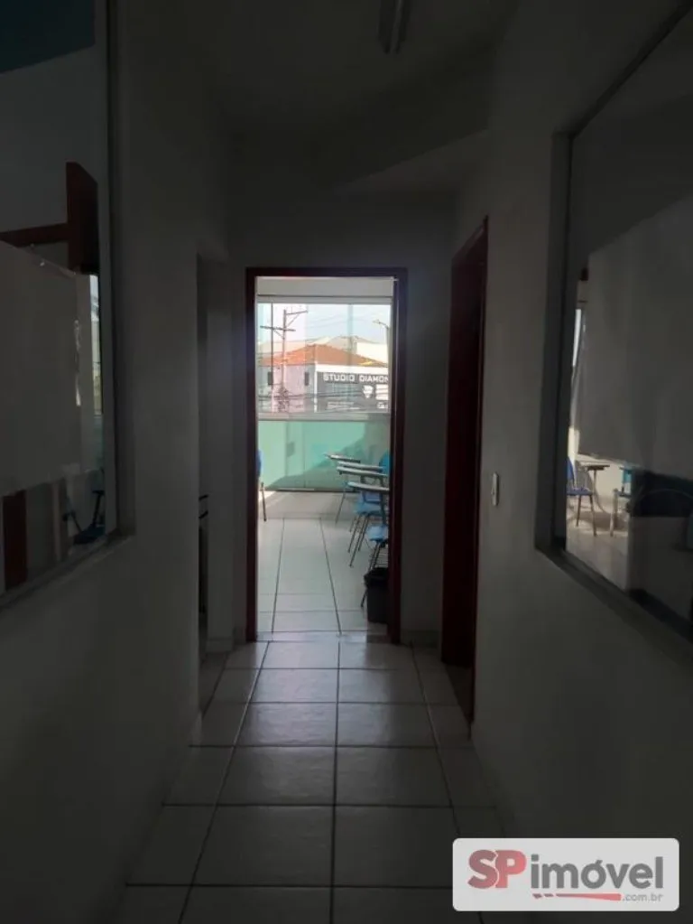 Imagem Locação de Prédio Comercial na Santa Terezinha, Santo André-SP: 2 Banheiros e 360,00 m² de Área.