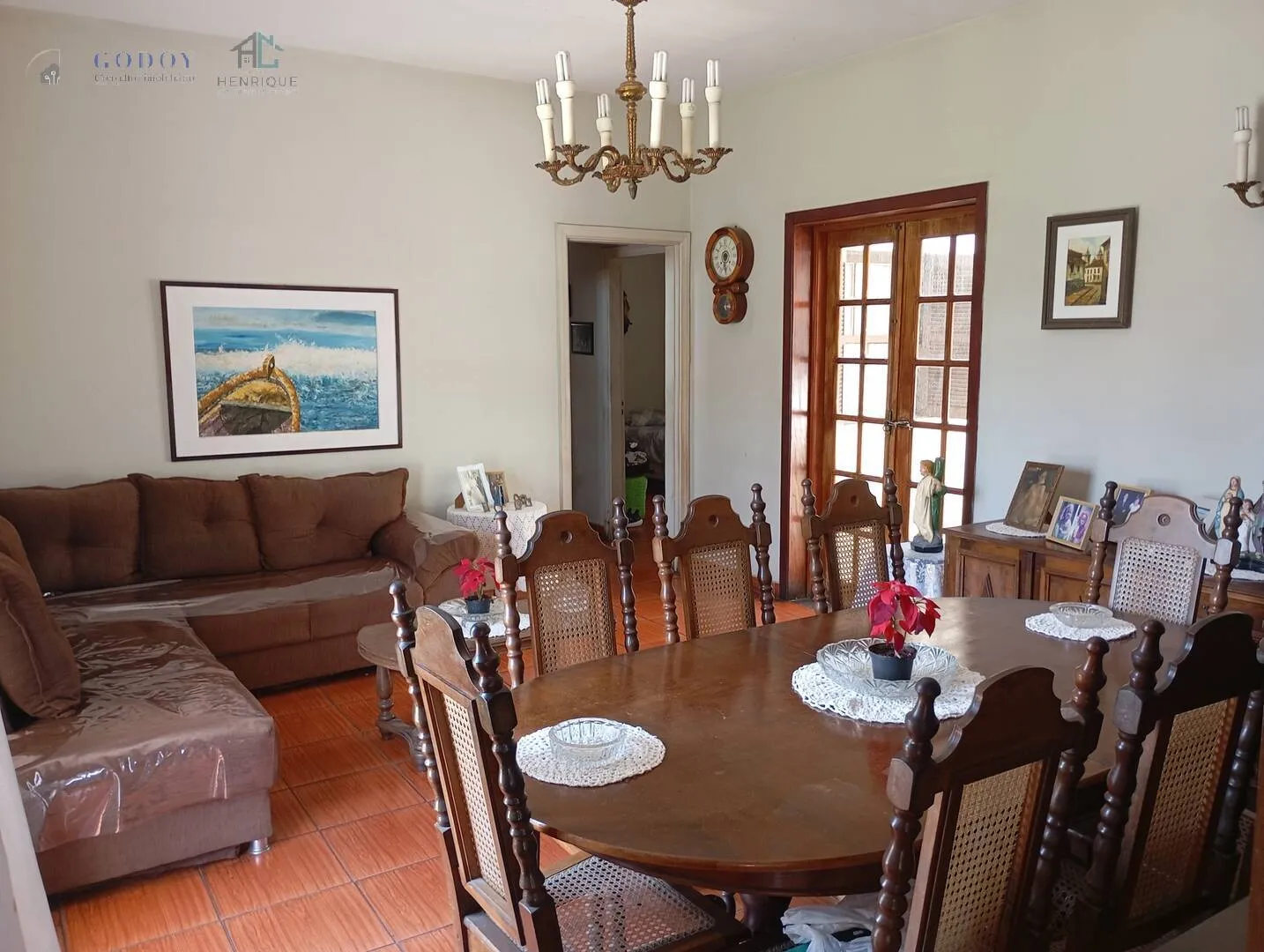 Foto do imóvel Grande Oportunidade! Casa Ampla com Piscina e Excelente Localização