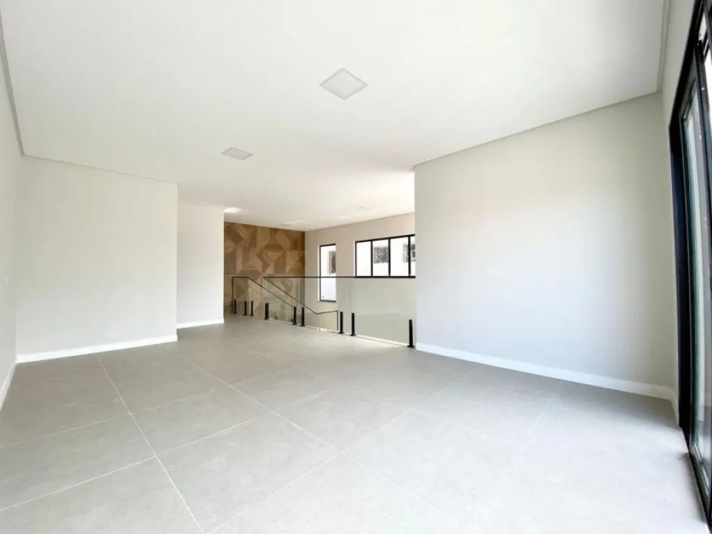 Imagem CASA COM 185,00 m² - FLÓRIDA - PRAIA GRANDE SP