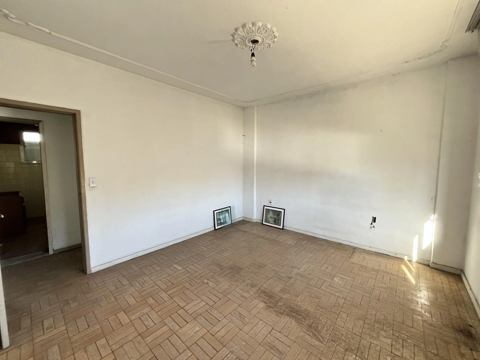 Imagem Apartamento com 3 dormitórios na Luiz Afonso, bairro Cidade Baixa - Porto Alegre