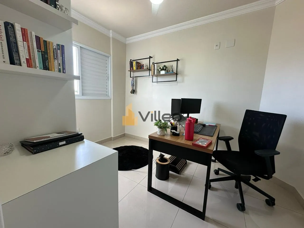 Imagem Descubra seu novo lar no Edifício Treviso! Este elegante apartamento, localizado no 5º andar e com...