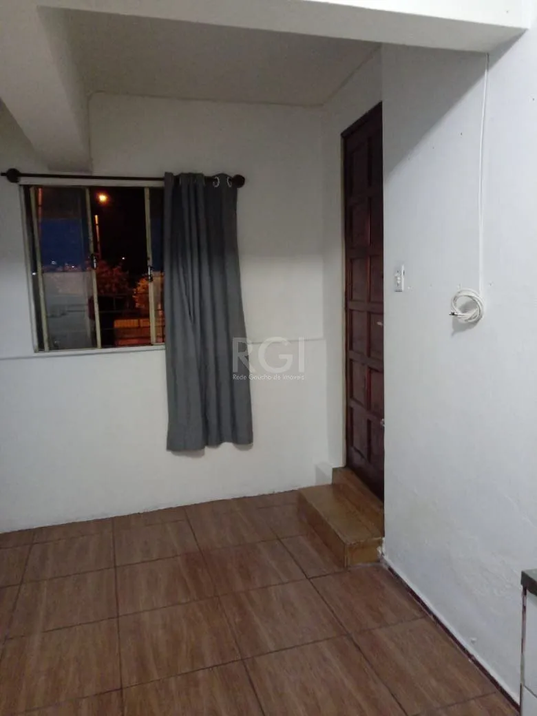 Imagem Casa para Venda - 136m², 4 dormitórios, 1 vaga - Agronomia