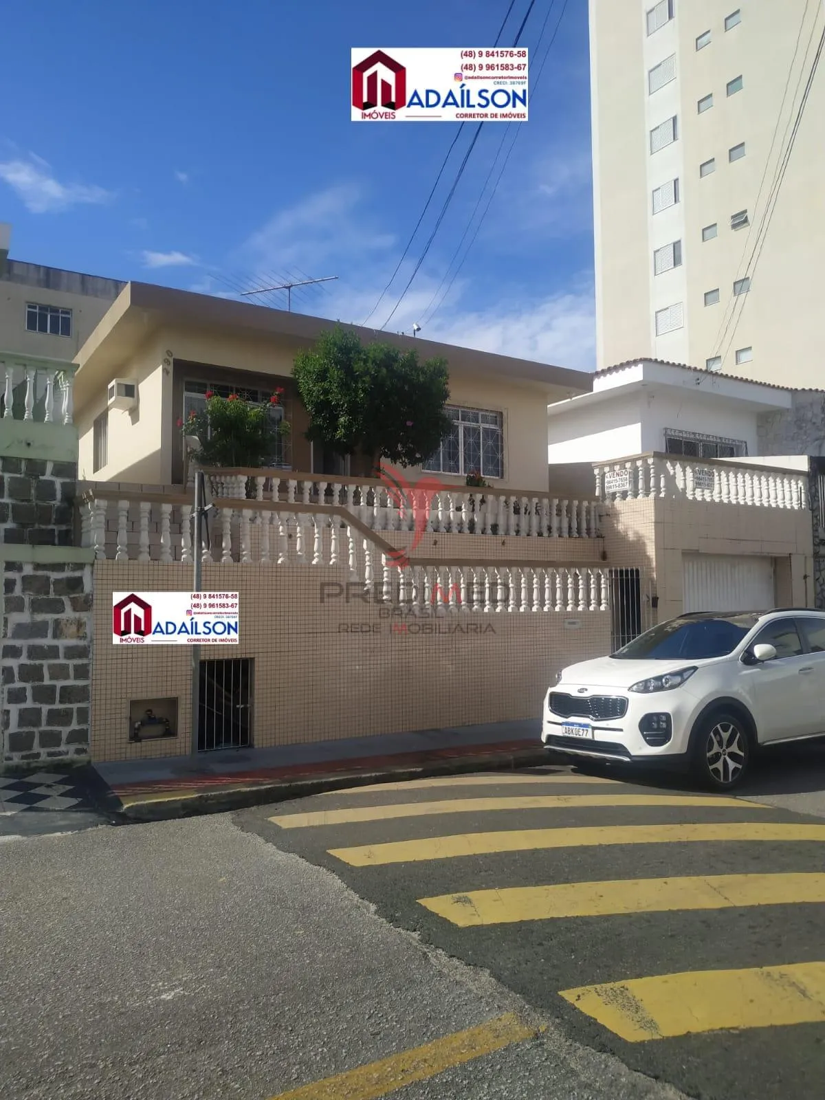Imagem CASA A VENDA EM SÃO JOSÉ SC, BARREIROS, 3 DORMITÓRIOS, 1 SUÍTE + EDÍCULA COM CHURRASQUEIRA