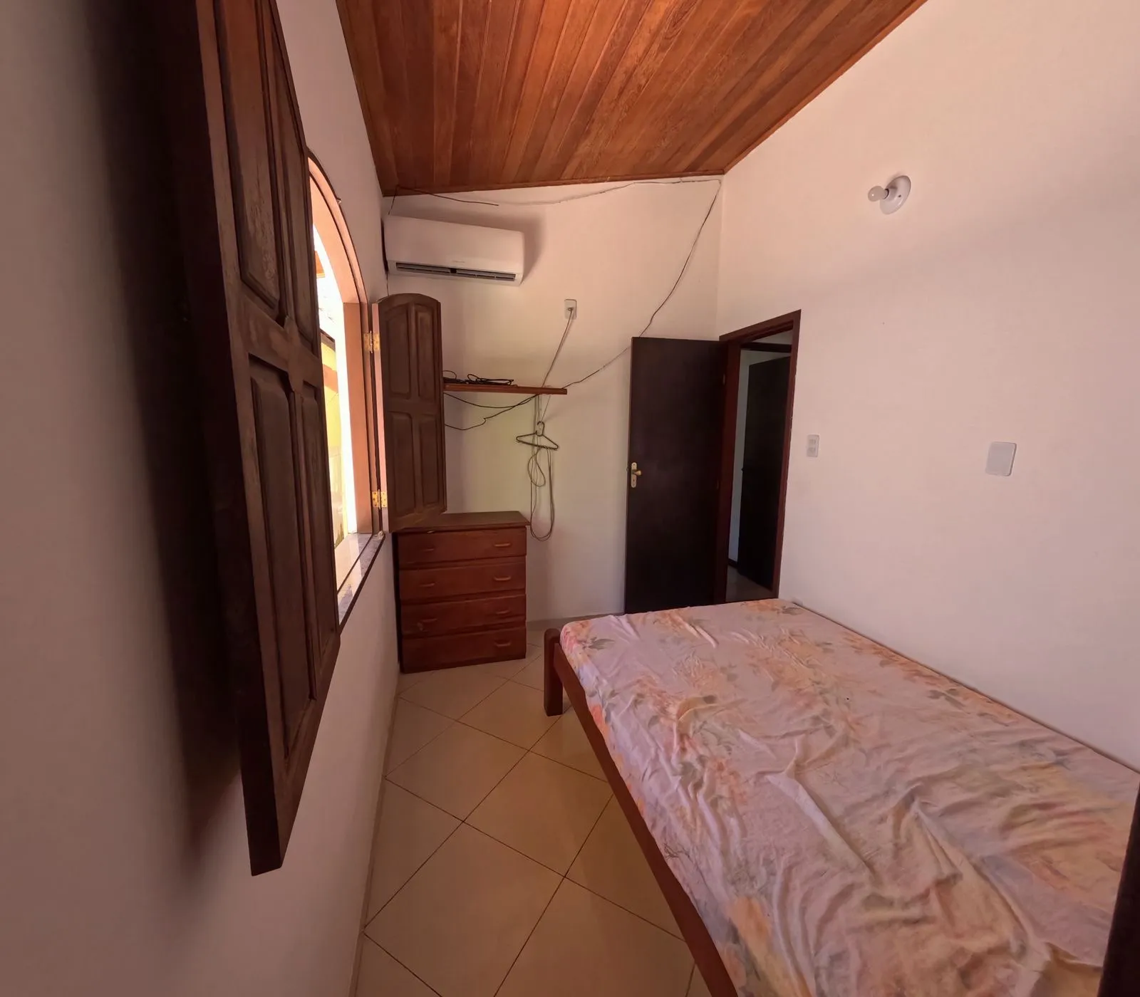 Imagem Casa de Condomínio com 4 Quartos à Venda, 180 m² em  - 