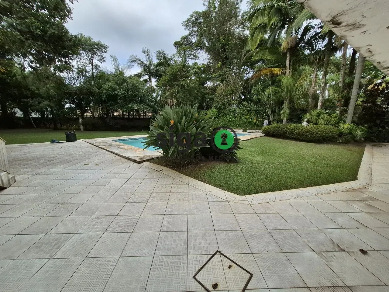 Imagem Casa a Venda no Retiro Morumbi com 4 quartos