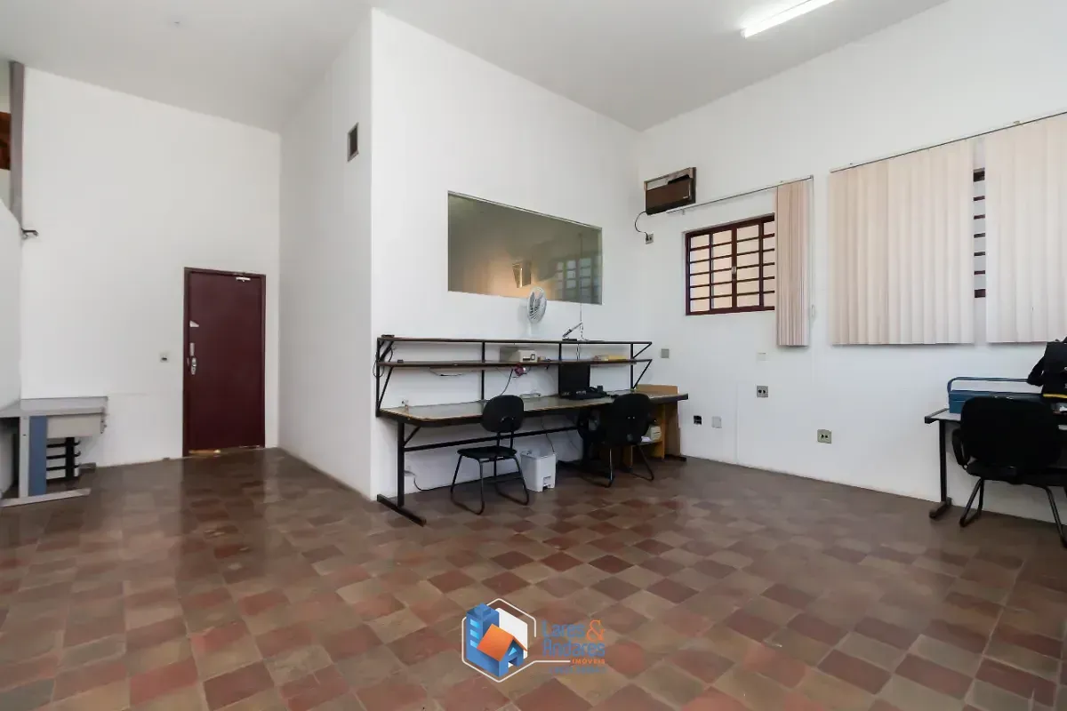 Imagem Casa comercial para venda em Instituto de Previdência, 327m²