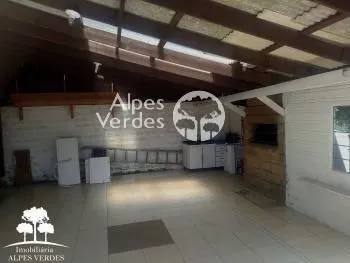 Imagem Vende-se casa com 3 quartos, 610m2, em Canela, Centro