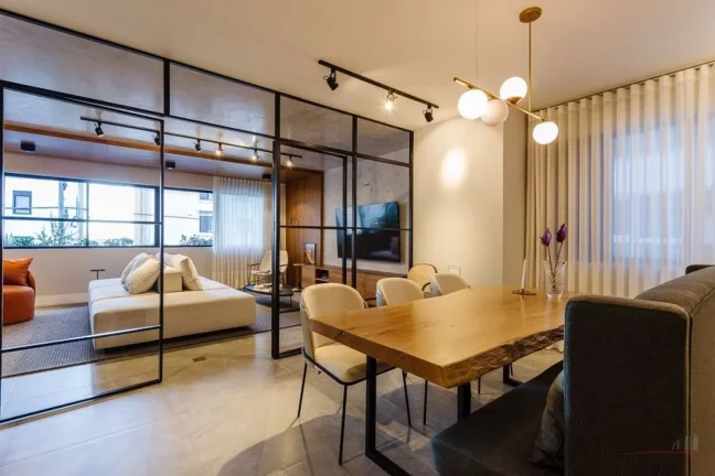 Imagem Apartamento amplo junto a Beira Mar Florianópolis, reformado, mobiliado e decorado com 4 quartos se...