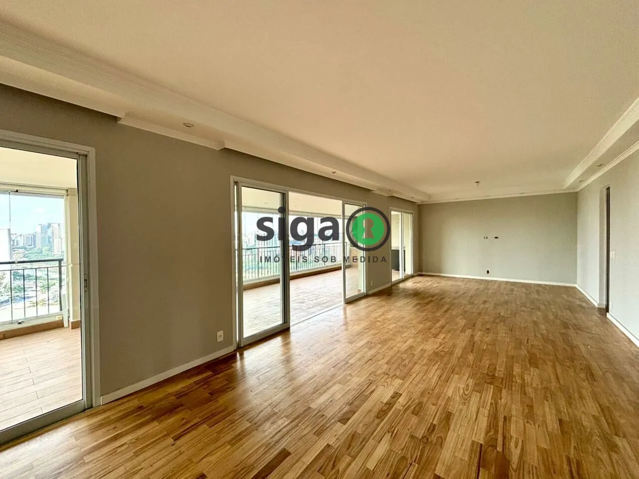Imagem Apartamento á Venda no Panamby com 4 suítes e 4 vagas