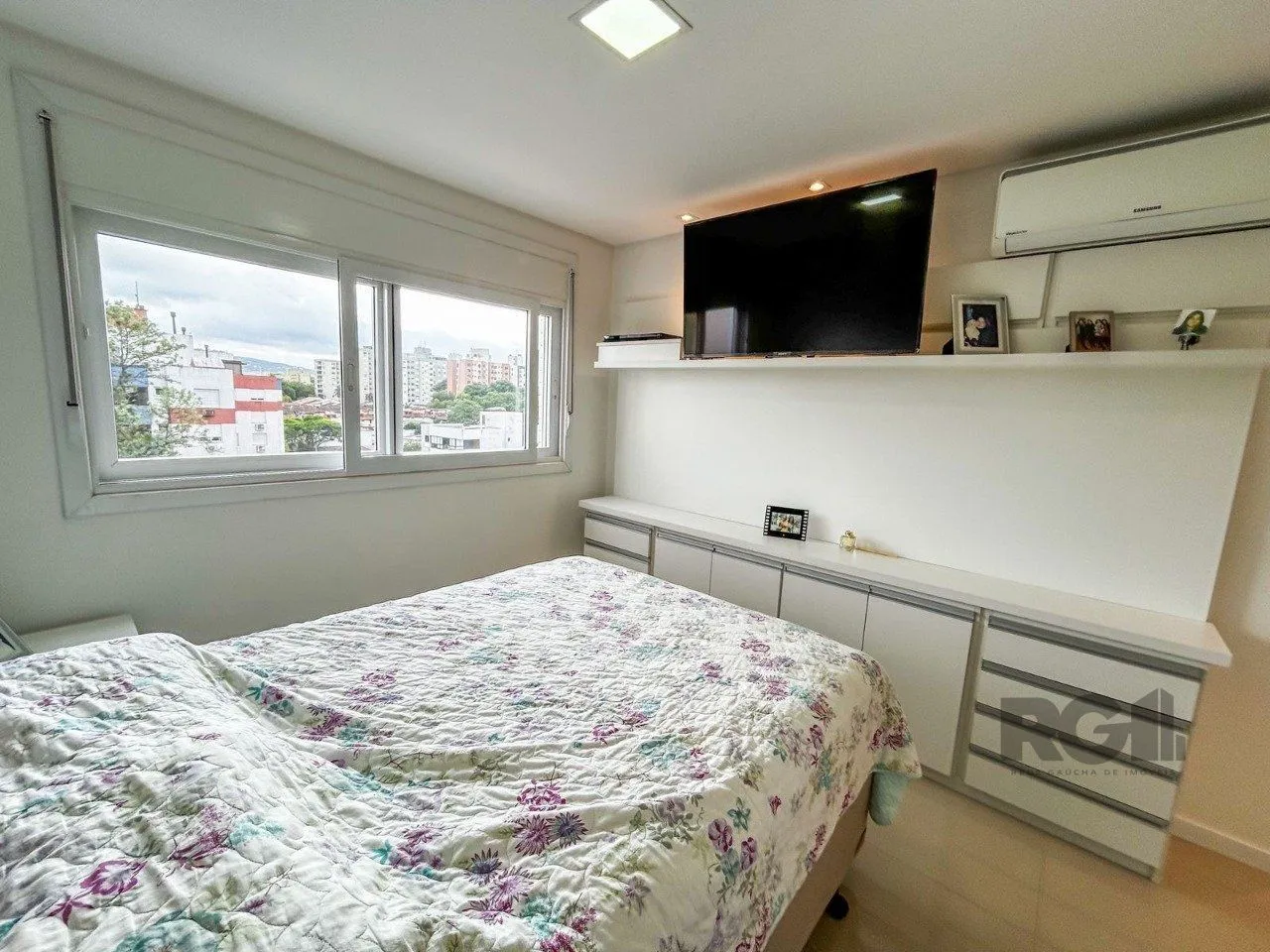 Imagem Apartamento de 03 dormitórios na Tristeza Zona Sul de Porto Alegre
