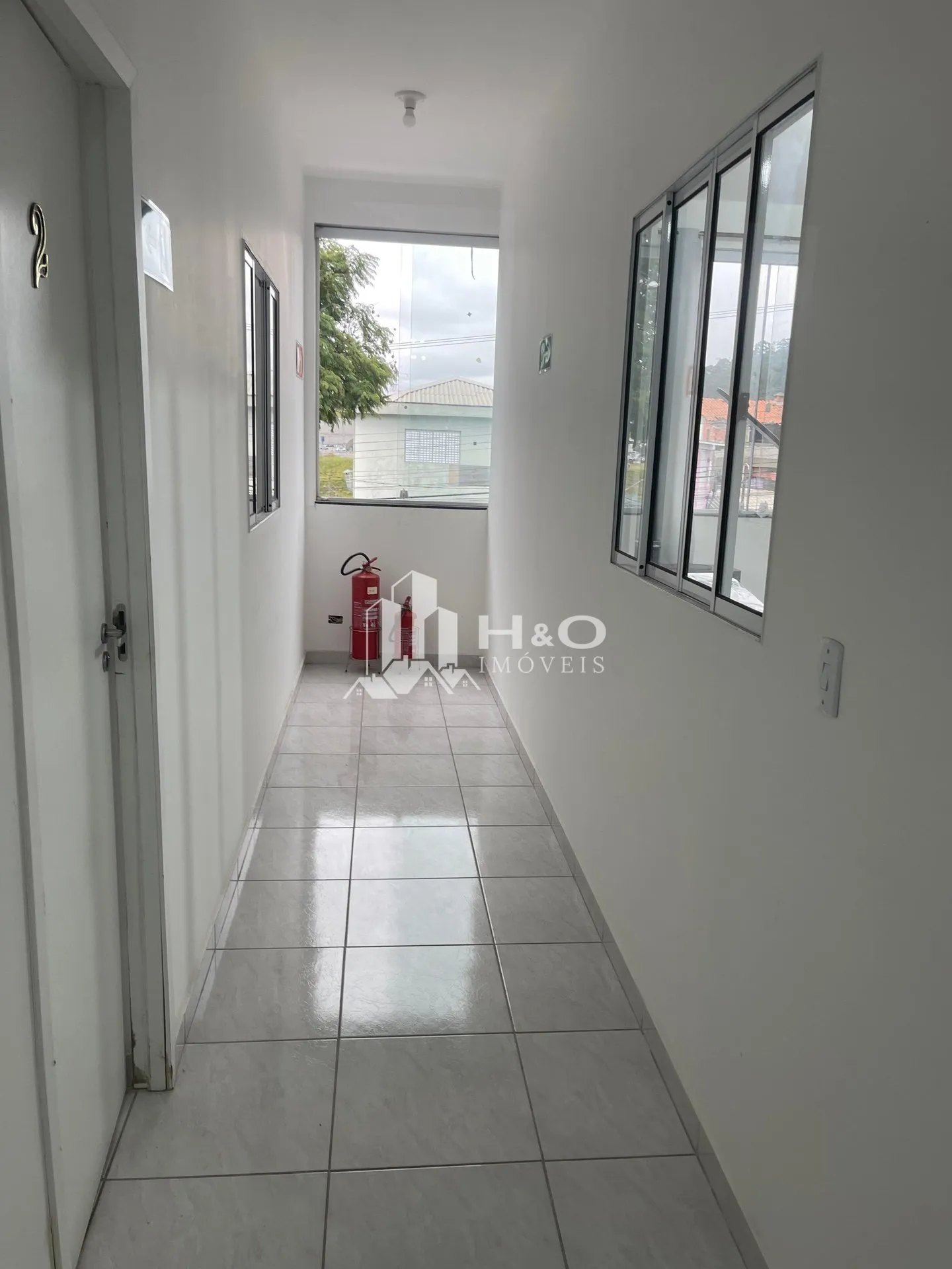 Imagem Salas Comercial Locação na Av. dos Latinos - 24m² | Região Comercial Ampla !