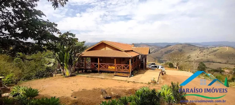 Chácara com Vista Panorâmica na Serra da Mantiqueira – Sapucaí Mirim em Bairro do Bicudo