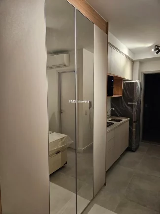 Imagem Alugue já! Apartamento para locação em Pinheiros, São Paulo - 1 quarto, 1 sala, 1 banheiro, 25m² de área.