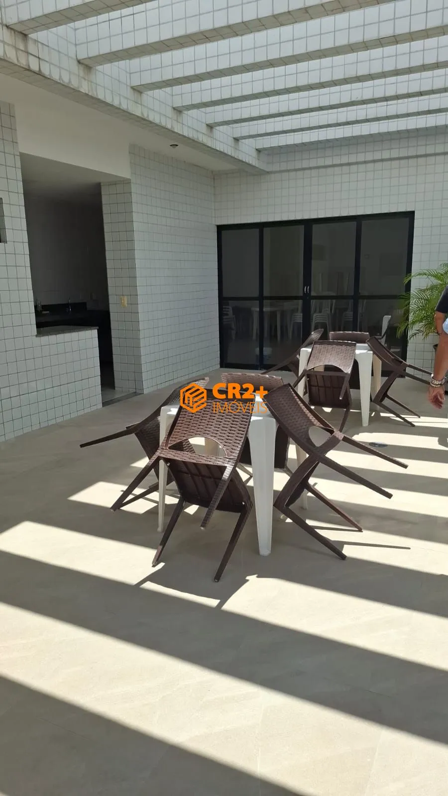Imagem VENDO FLAT MOBILIADO - EXCELENTE LOCALIZAÇÃO EM BOA VIAGEM Área: 42m²