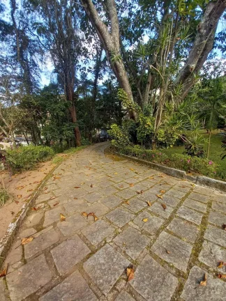 Imagem CASA COM 18.000M2, PISCINA - NOVA FRIBURGO.