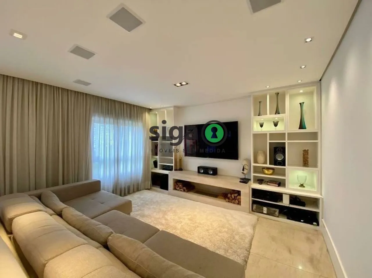 Imagem Apartamento Alto Padrão na Vila Olímpia de 3 Quartos com 3 Vagas - 210m² à Venda.