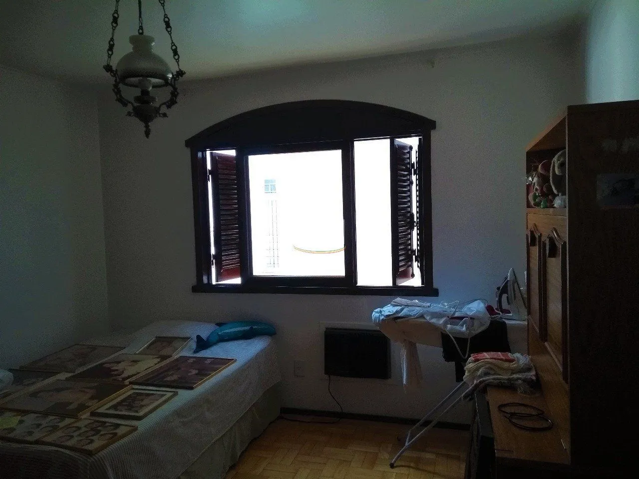 Imagem Casa para Venda - 175m², 4 dormitórios, sendo 2 suites, 2 vagas - Santa Cecília