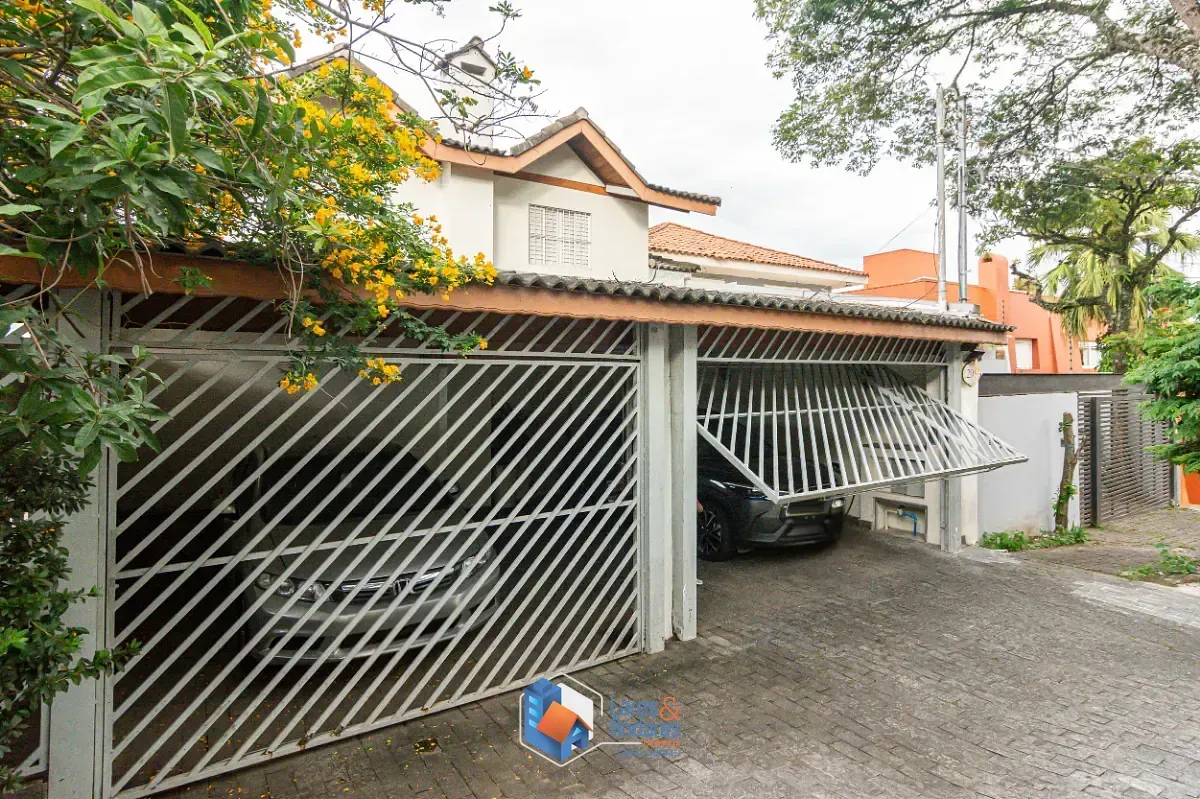 Foto do imóvel Casa para venda em Jardim Leonor com 5 quartos, sendo 5 suítes, 312m² em Rua Jandiro Joaquim Pereira